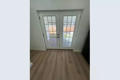 115 W Ila Street, Elgin, TX 78621 - Photo 13