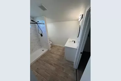 115 W Ila Street, Elgin, TX 78621 - Photo 23