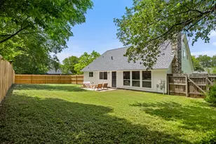 7107 Teaberry Dr, Austin, TX 78745 - Photo 37