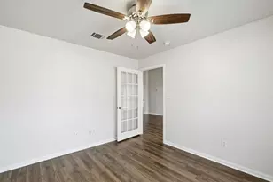 102 Bosque Dr, Hutto, TX 78634 - Photo 17