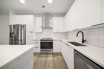 2220 Webberville Road #207, Austin, TX 78702 - Photo 11