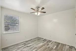 2810 Cypress Bend Cir, Bryan, TX 77801 - Photo 7