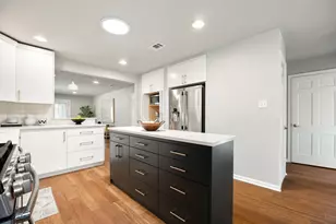 1601 Northridge Dr, Austin, TX 78723 - Photo 9