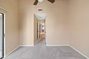 203 E 31st St, Austin, TX 78705 - Photo 37