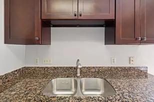 203 E 31st St, Austin, TX 78705 - Photo 17