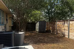 612 David Curry Dr, Round Rock, TX 78664 - Photo 17
