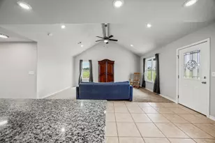 639 Blackbuck Rdg Dr, Lampasas, TX 76550 - Photo 9