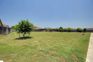 176 Flannery Ln, Buda, TX 78610 - Photo 37