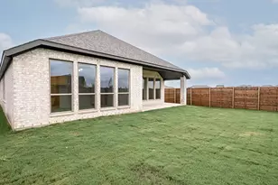 315 Foxfire Cv, Lockhart, TX 78644 - Photo 23