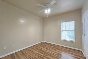 2320 Gracy Farms Ln, Austin, TX 78758 - Photo 15