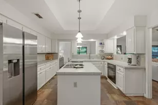 137 Long Wood Ave, Lakeway, TX 78734 - Photo 13