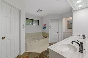 137 Long Wood Ave, Lakeway, TX 78734 - Photo 21