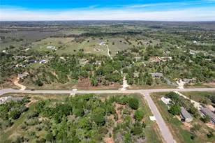 114 Empire St, Elgin, TX 78621 - Photo 25