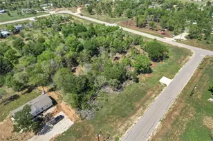 114 Empire St, Elgin, TX 78621 - Photo 7