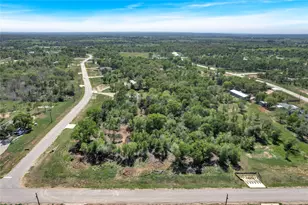 114 Empire St, Elgin, TX 78621 - Photo 15