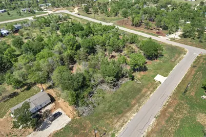 114 Empire Street, Elgin, TX 78621 - Photo 7