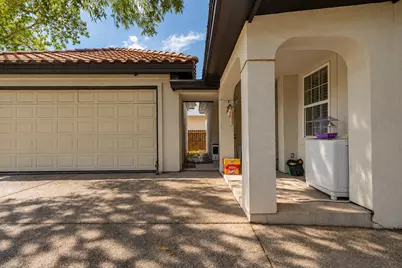 6707 Santos Street, Austin, TX 78741 - Photo 9