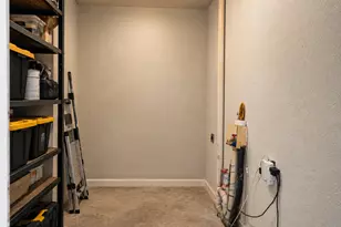6707 Santos St, Austin, TX 78741 - Photo 23