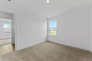 137 Union Pacific Dr, Cedar Creek, TX 78612 - Photo 13