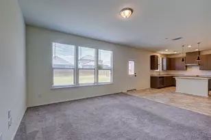 18517 Spotted Eagle Ln, Elgin, TX 78621 - Photo 5