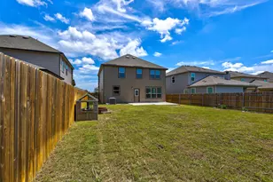 18517 Spotted Eagle Ln, Elgin, TX 78621 - Photo 29