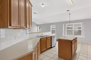 1302 Rainbow Parke Dr, Round Rock, TX 78665 - Photo 13