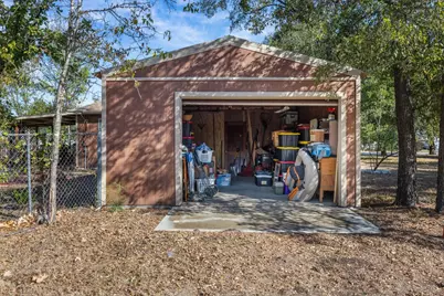 751 N Burleson Street, Giddings, TX 78942 - Photo 7