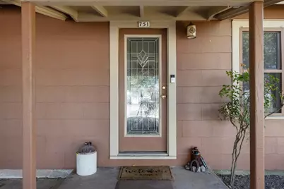 751 N Burleson Street, Giddings, TX 78942 - Photo 5