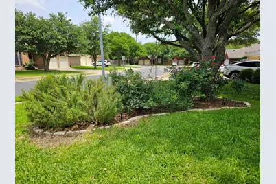 13208 Calf Roping Trail, Austin, TX 78727 - Photo 9