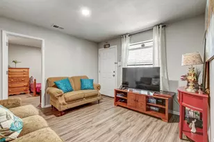 1624 Aquarena Springs Dr, San Marcos, TX 78666 - Photo 7