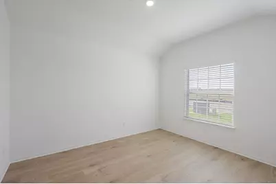 [Address not provided], Jarrell, TX 76537 - Photo 5