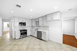407 Magnolia St, Bastrop, TX 78602 - Photo 9