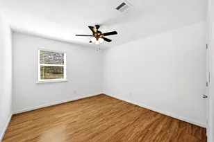 407 Magnolia St, Bastrop, TX 78602 - Photo 17