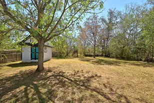 407 Magnolia St, Bastrop, TX 78602 - Photo 25