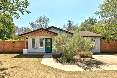 407 Magnolia Street, Bastrop, TX 78602 - Photo 1