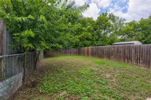 1006 Fiesta St, Austin, TX 78702 - Photo 3