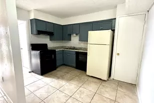 2904 Sweeney Ln, Austin, TX 78723 - Photo 3