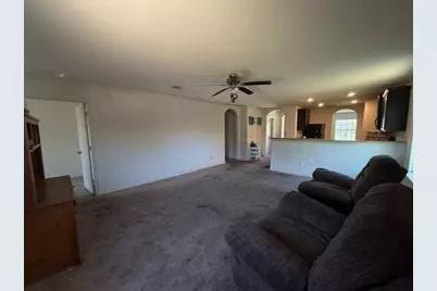 124 Niven Path, Jarrell, TX 76537 - Photo 5