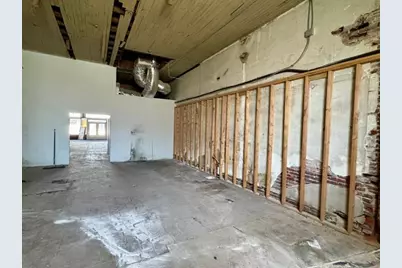 204 Main Street, Smithville, TX 78957 - Photo 9