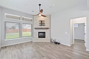 8316 Looksee Ln, Austin, TX 78744 - Photo 13