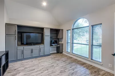 6 Stillmeadow Court, The Hills, TX 78738 - Photo 11