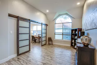 6 Stillmeadow Court, The Hills, TX 78738 - Photo 9