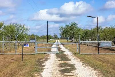 5238 County Road 353, Gause, TX 77857 - Photo 5
