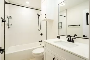 8314 Bowling Green Dr, Austin, TX 78757 - Photo 11