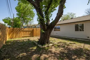 8314 Bowling Green Dr, Austin, TX 78757 - Photo 9