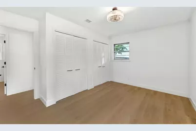 8520 Bradford Drive, Austin, TX 78758 - Photo 7