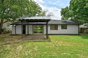 8520 Bradford Dr, Austin, TX 78758 - Photo 29