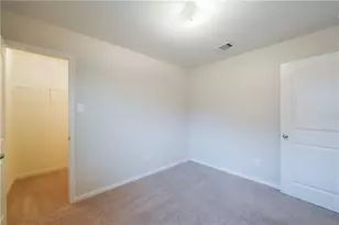 112 Millers Loop, Jarrell, TX 76537 - Photo 19