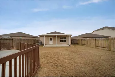 112 Millers Loop, Jarrell, TX 76537 - Photo 25