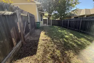 1215 Gingerlily Cove, Austin, TX 78745 - Photo 9